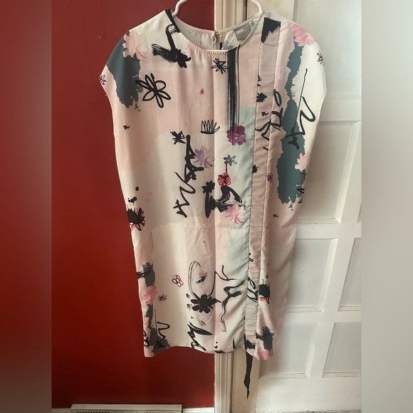 ASOS Abstract Side Ruched Ribbon Tie Dress - Picture 12 of 16